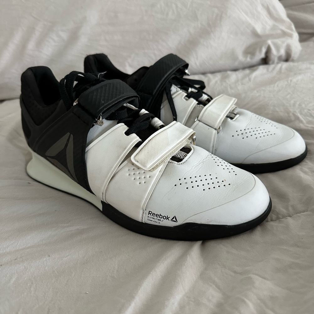 Men’s Reebok Lifters